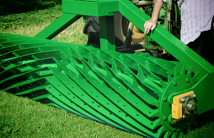 Auscrimper’s innovative cover crop roller/crimper